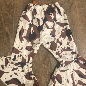 Baby cow print bell bottoms 6-9m